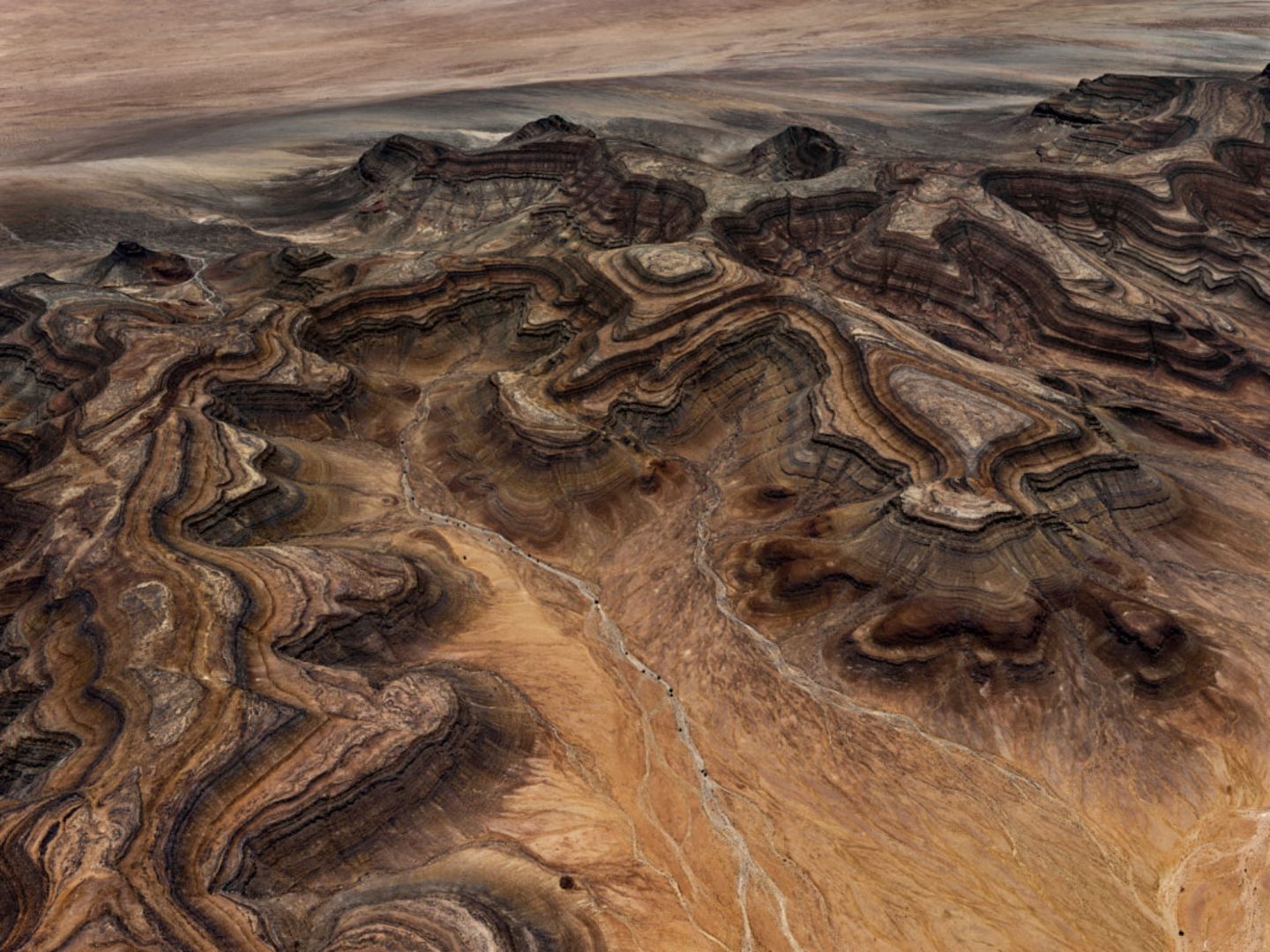Edward BURTYNSKY (*1955, Canada): Tsaus Mountains #1, Sperrgebiet, Namibia – Christophe Guye Galerie