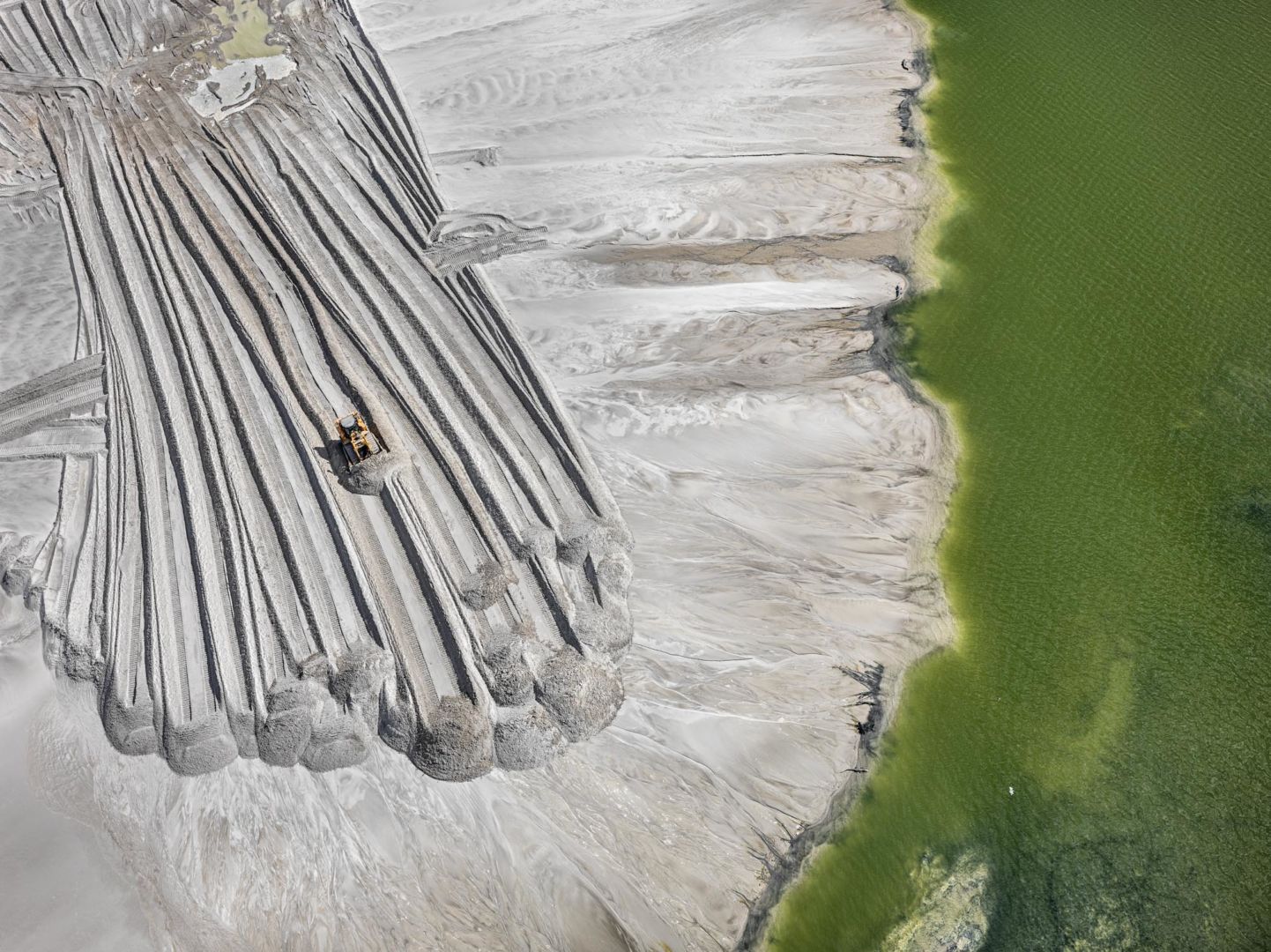 Christophe Guye Galerie Edward Burtynsky Phosphor Tailings Pond 4 Near Lakeland Florida 2012