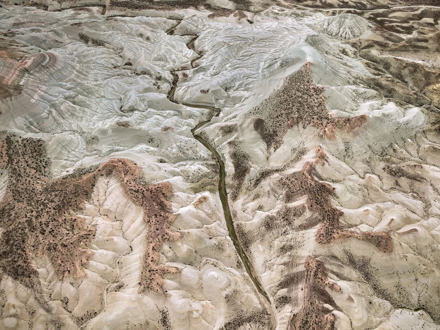 Edward BURTYNSKY (*1955, Canada): Erosion #2, near Kırbaşı, Beypazarı/Ankara, Türkiye – Christophe Guye Galerie