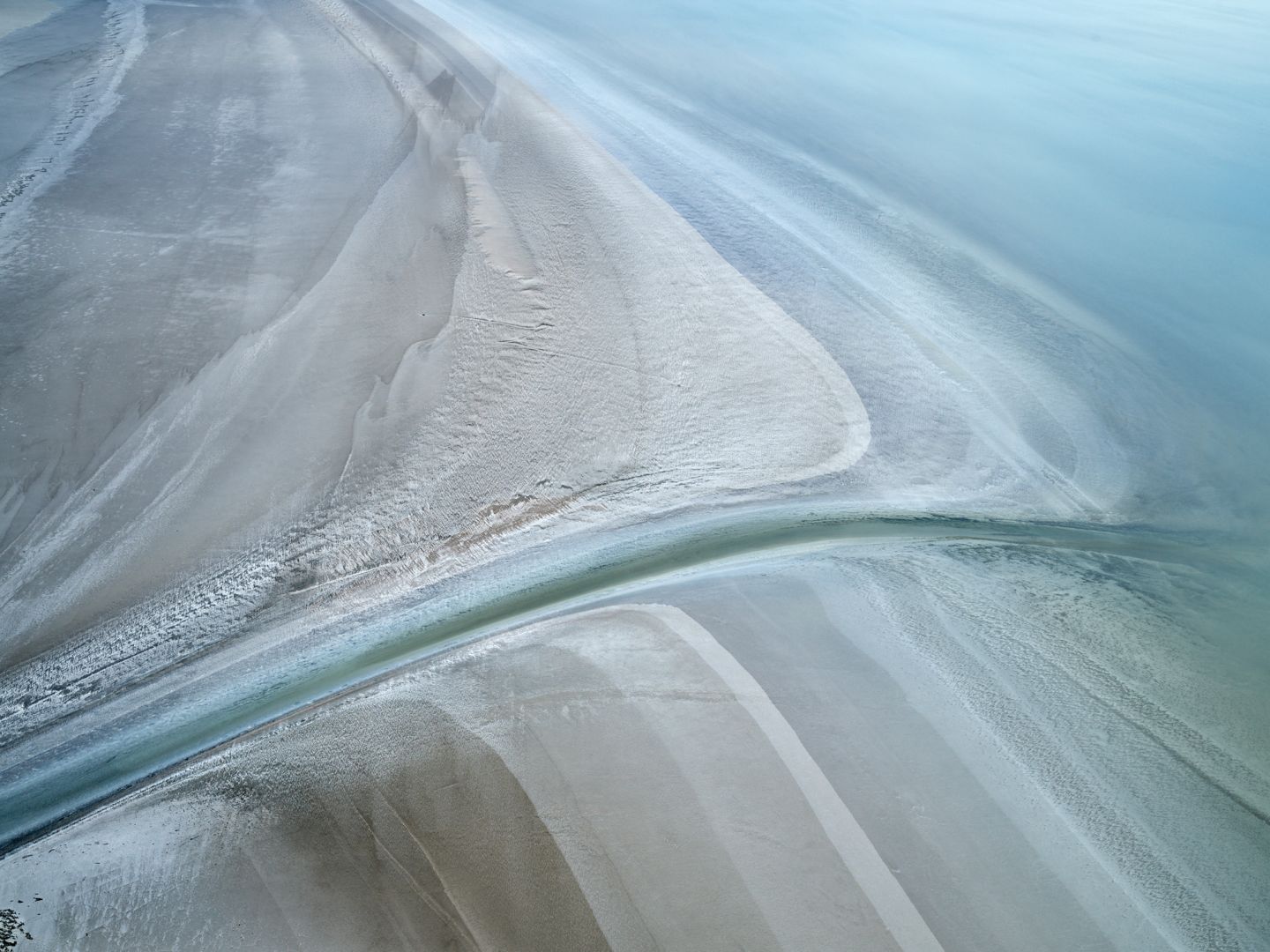 Edward BURTYNSKY (*1955, Canada): Salt Lakes #3, South-West Tuz Lake, Gölyazı, Konya, Türkiye – Christophe Guye Galerie