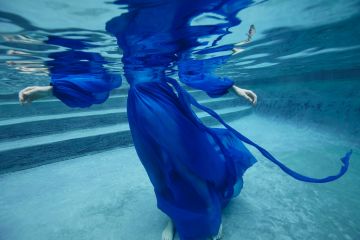 Erik MADIGAN HECK (*1983, United States): Wellers Bridge Pool – Christophe Guye Galerie