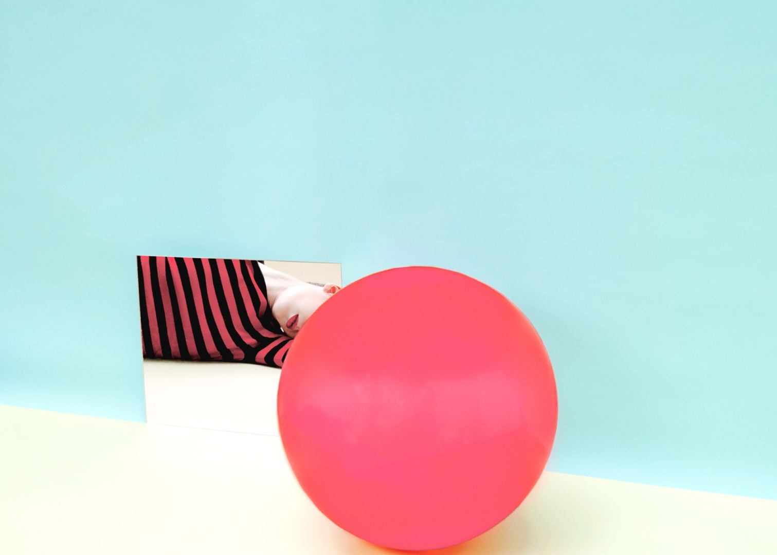 Ina JANG (*1982, South Korea): A ball – Christophe Guye Galerie