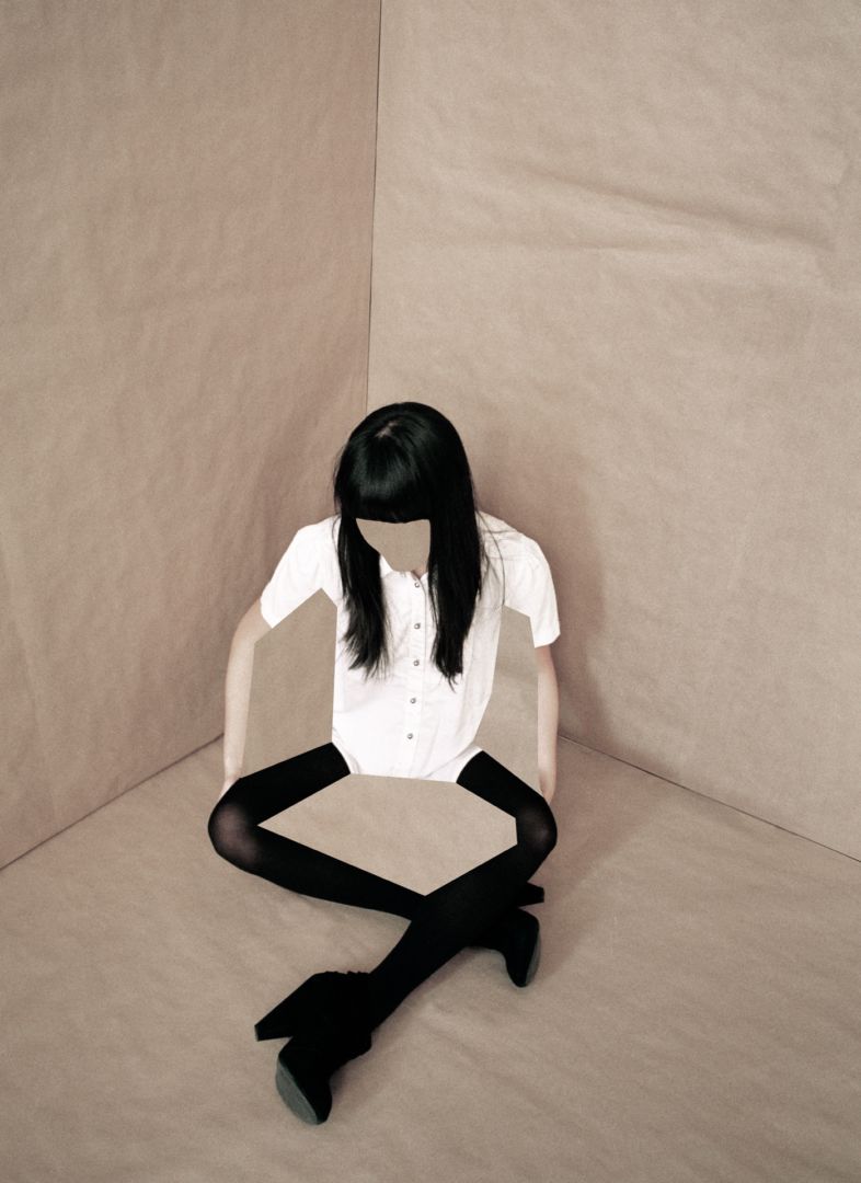 Ina JANG (*1982, South Korea): Papergirl – Christophe Guye Galerie