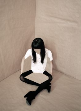 Ina JANG (*1982, South Korea): Papergirl – Christophe Guye Galerie