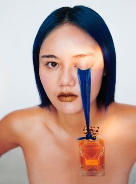 JOHN Yuyi (*1991, Taiwan): Wear Perfume – Christophe Guye Galerie