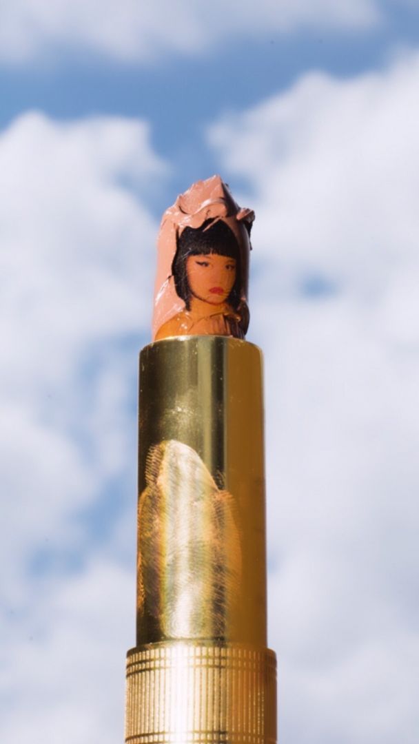 JOHN Yuyi (*1991, Taiwan): Yuyi on lipstick – Christophe Guye Galerie