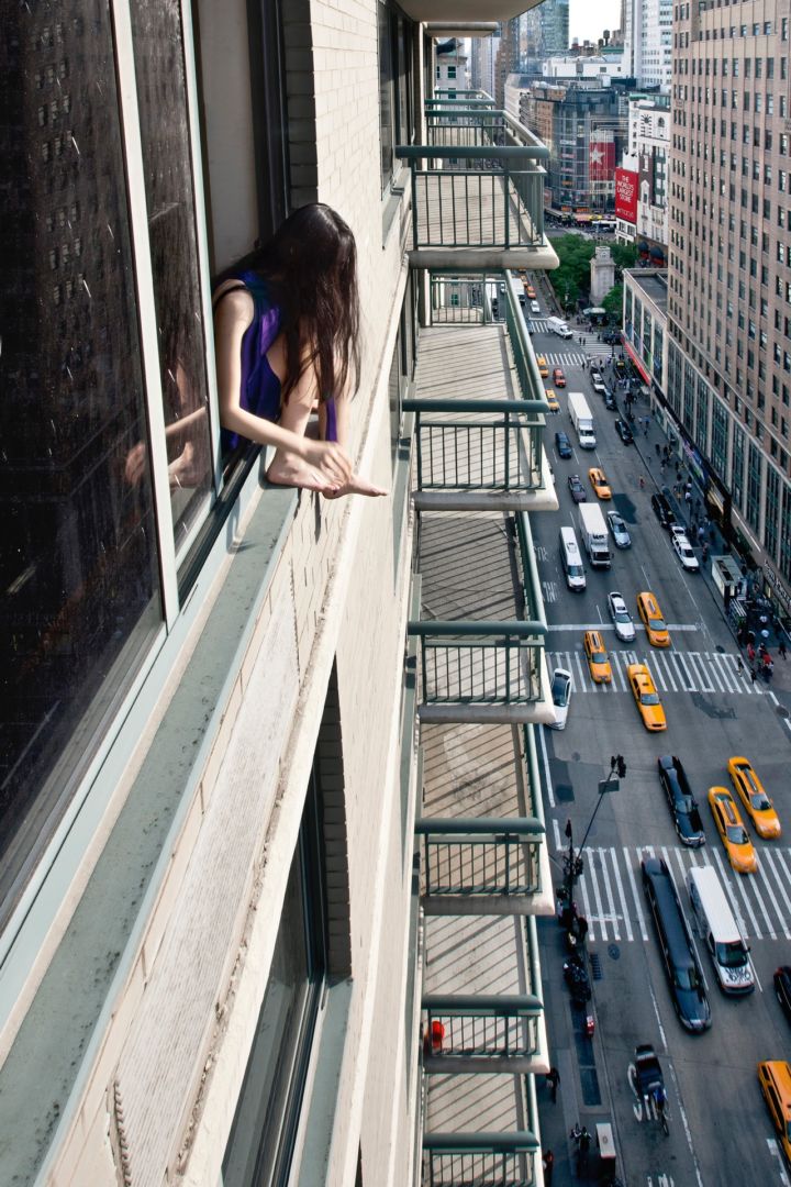 Jun AHN (*1981, South Korea): Self-Portrait (New York) – Christophe Guye Galerie