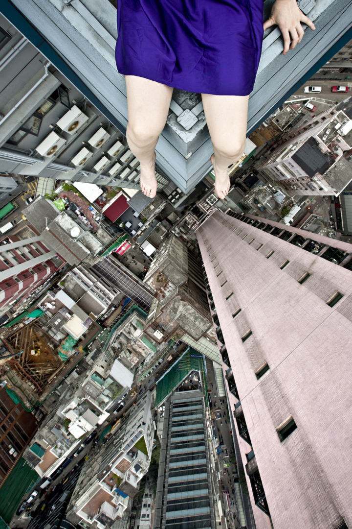 Jun AHN (*1981, South Korea): Self-Portrait (Hong Kong) – Christophe Guye Galerie