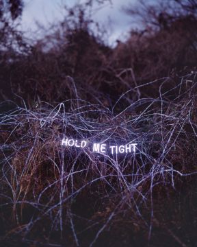 Jung LEE (*1972, South Korea): Hold Me Tight – Christophe Guye Galerie