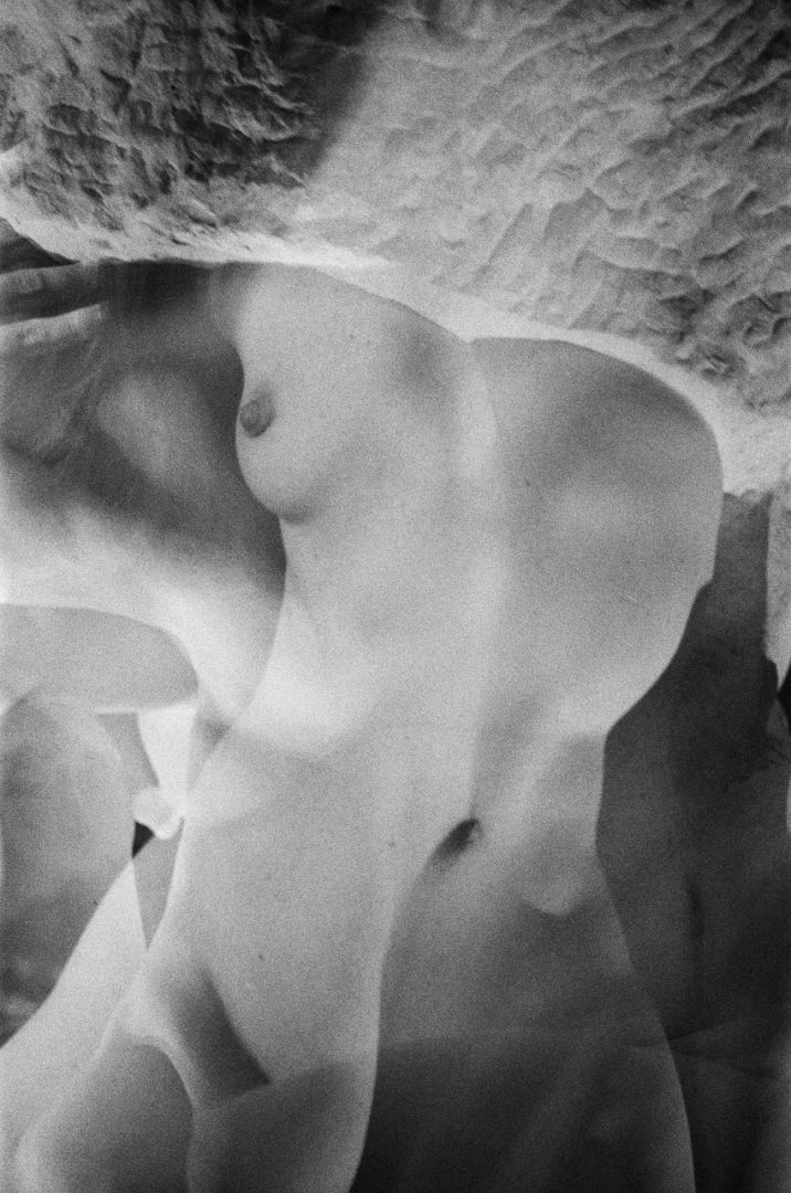 Lina SCHEYNIUS (*1981, Sweden): Untitled (Touching) – Christophe Guye Galerie