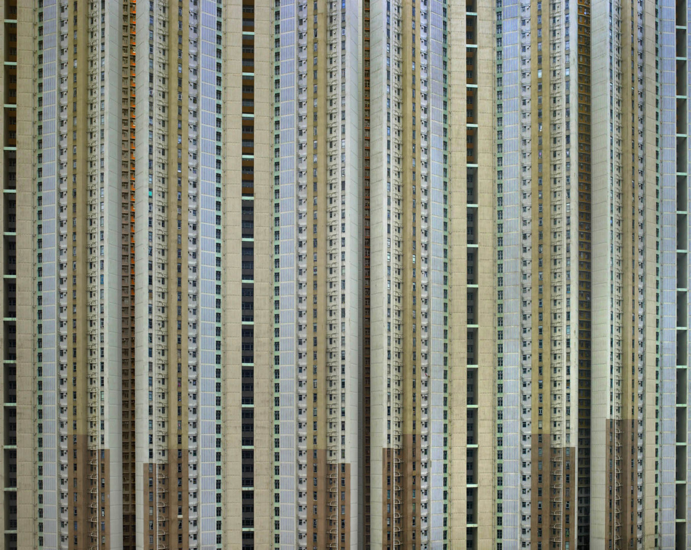 Michael WOLF (1954 – 2019, Germany): Architecture of Density #111 – Christophe Guye Galerie