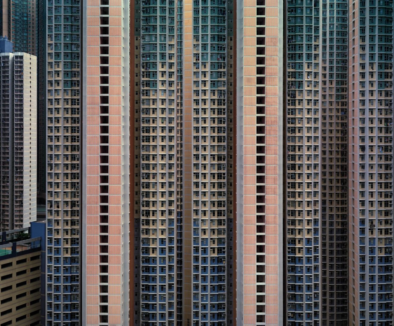 Michael WOLF (1954 – 2019, Germany): Architecture of Density #20 – Christophe Guye Galerie
