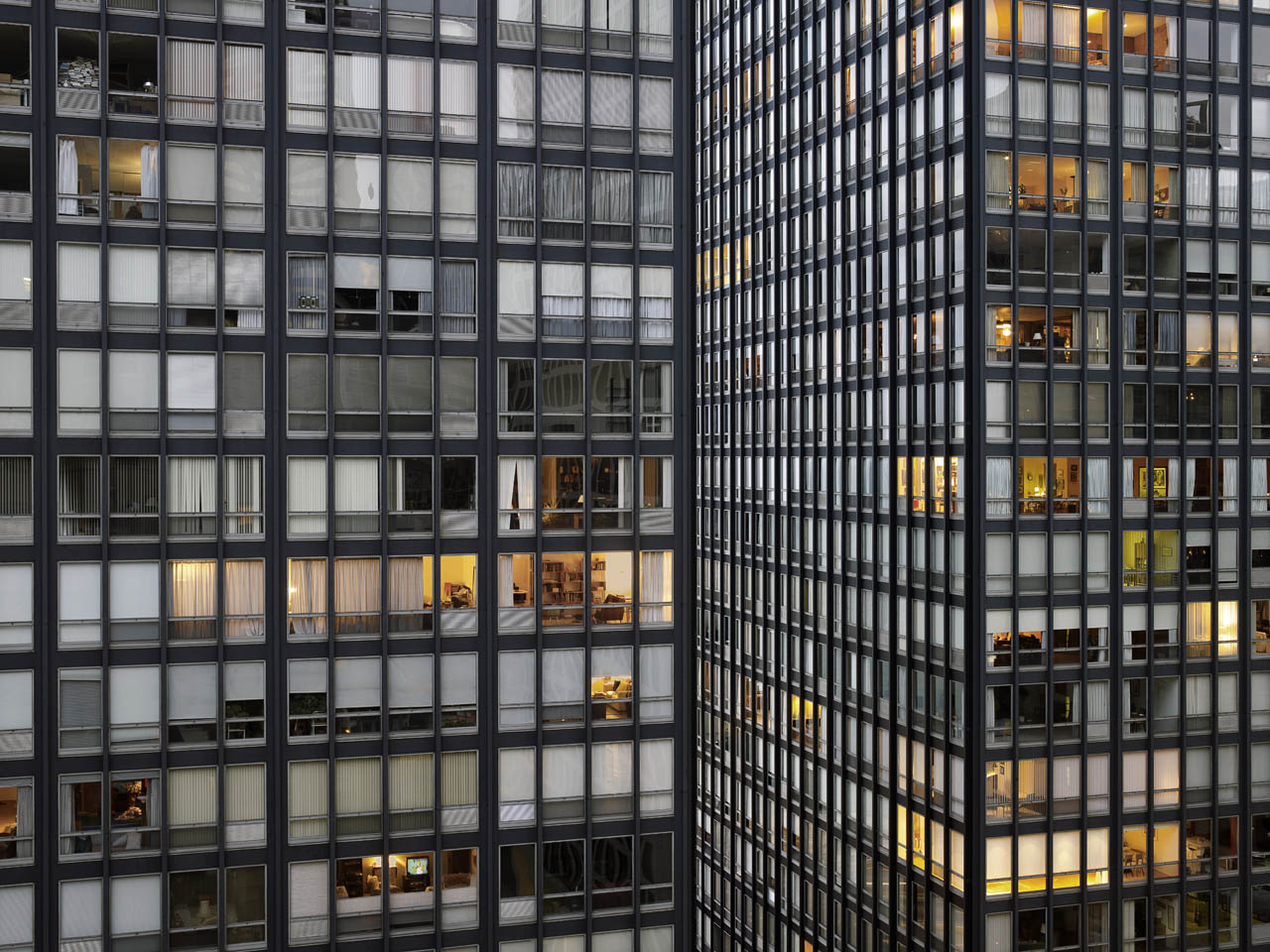 Michael WOLF (1954 – 2019, Germany): Transparent City #87A – Christophe Guye Galerie