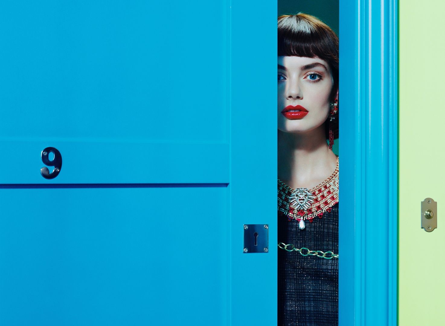 Miles ALDRIDGE (*1964, Great Britain): Doors #3 – Christophe Guye Galerie
