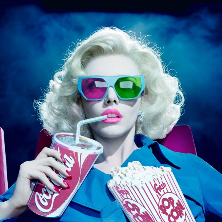 Miles Aldridge - CHROMOTHERAPIA Feel-Good Color Photography – Christophe Guye Galerie