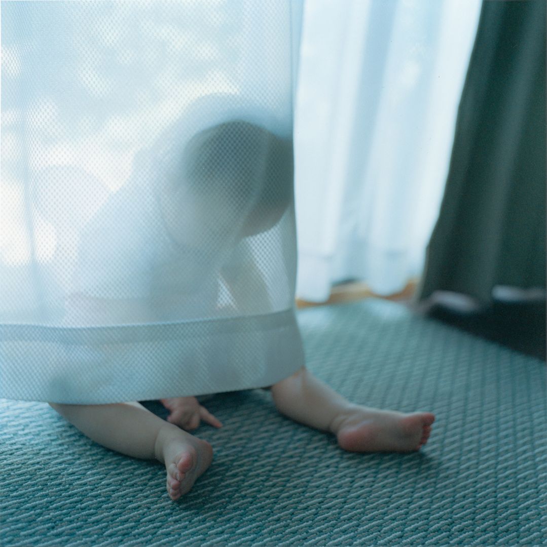 Rinko KAWAUCHI (*1972, Japan): Untitled, from the series 'An interlinking' – Christophe Guye Galerie