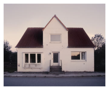 Roger EBERHARD (*1984, Switzerland): Untitled (Haus #110) – Christophe Guye Galerie