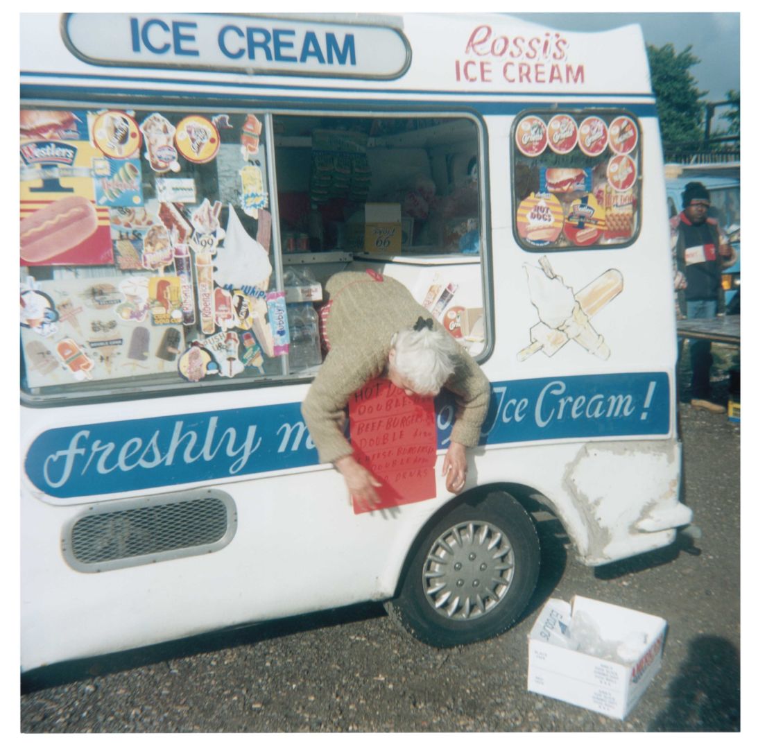 Stephen GILL (*1971, Great Britain) : Untitled, from the series 'Hackney Wick' – Christophe Guye Galerie