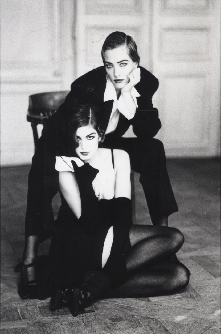Ellen VON UNWERTH (*1954, Germany): Tatjana & Cindy, Paris – Christophe Guye Galerie