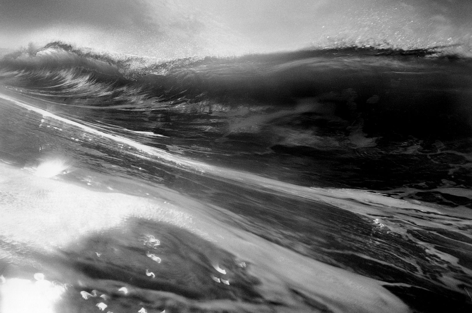 Anthony FRIEDKIN (*1949, America): Shore Break, Zuma Beach, California, U.S.A.  – Christophe Guye Galerie