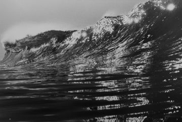 Anthony FRIEDKIN (*1949, America): Helio Wave #2, Zuma Beach, California, U.S.A. – Christophe Guye Galerie