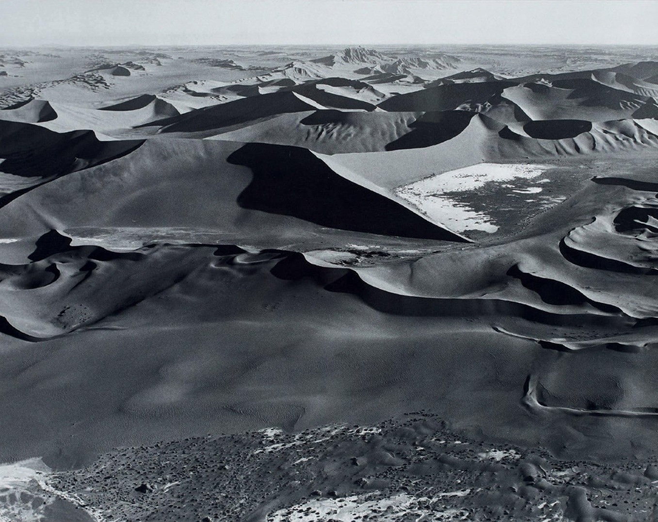 Balthasar BURKHARD (1944–2010, Switzerland): Namibia 17 – Christophe Guye Galerie