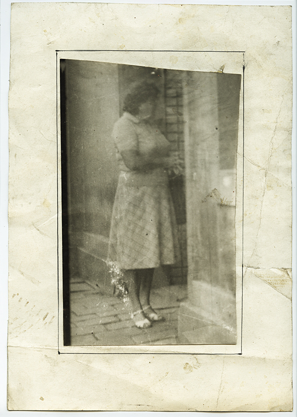 Miroslav Tichy: Untitled, MT Inv. No 9-1-56 – Christophe Guye Galerie